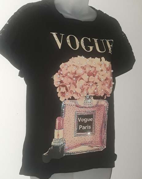 Black top with 3D embellishment - Picture 1 of 8